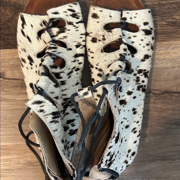 Naughty Monkey Nola Sandals in Black & White - Picture 6 of 7